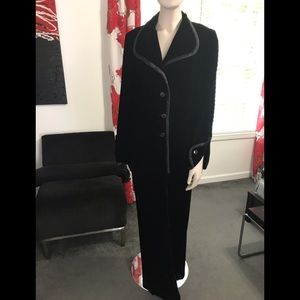 Joan Leslie by Kasper velvet/satin suit